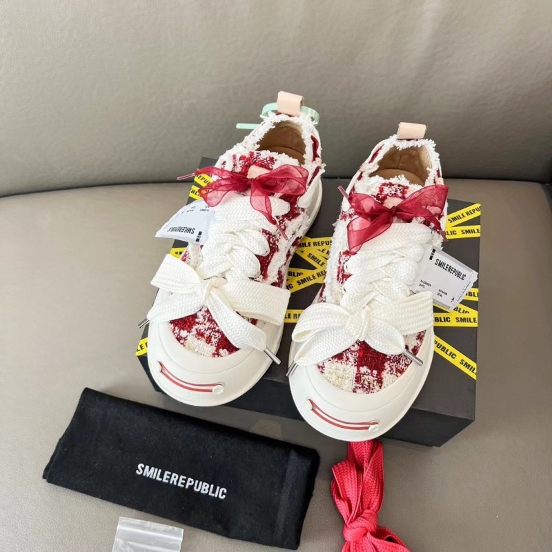 Smilerepublic Canvas Shoes